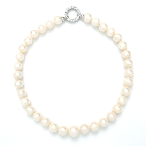 Perlenkette in Weiß mit 11-13 mm Perlen