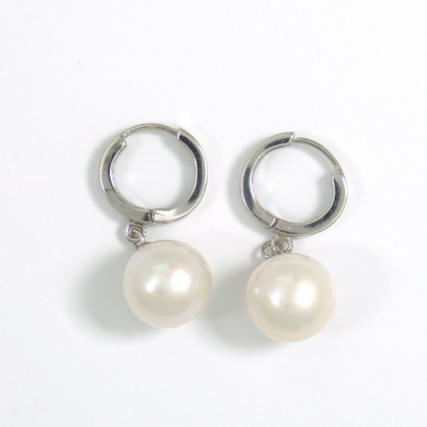 Perlen Kreolen mit 10,5mm runden Perlen in Weiß