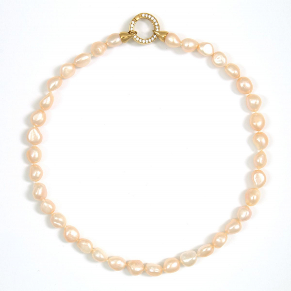 Semi- barocke Perlenkette in Peach mit 10 mm Perlen