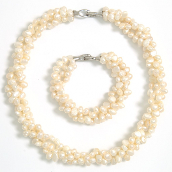 3-reihige Halskette und Armband in Weiß mit 5-6 mm Perlen