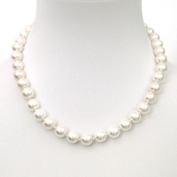 Muschelkern Perlenkette mit 10 mm Perlen in weiß