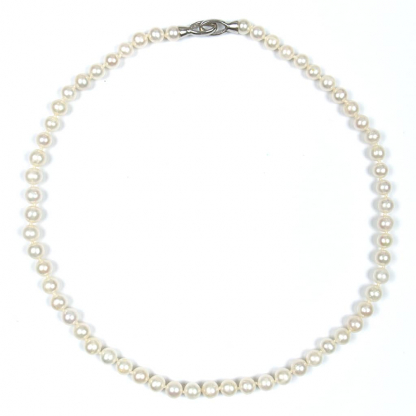 Perlenkette in Weiß mit 7 mm Perlen