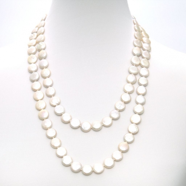 Knopfförmige weiße Perlenkette 120 cm